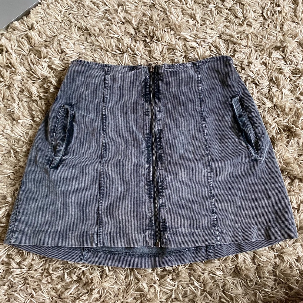 Gray mini skirt